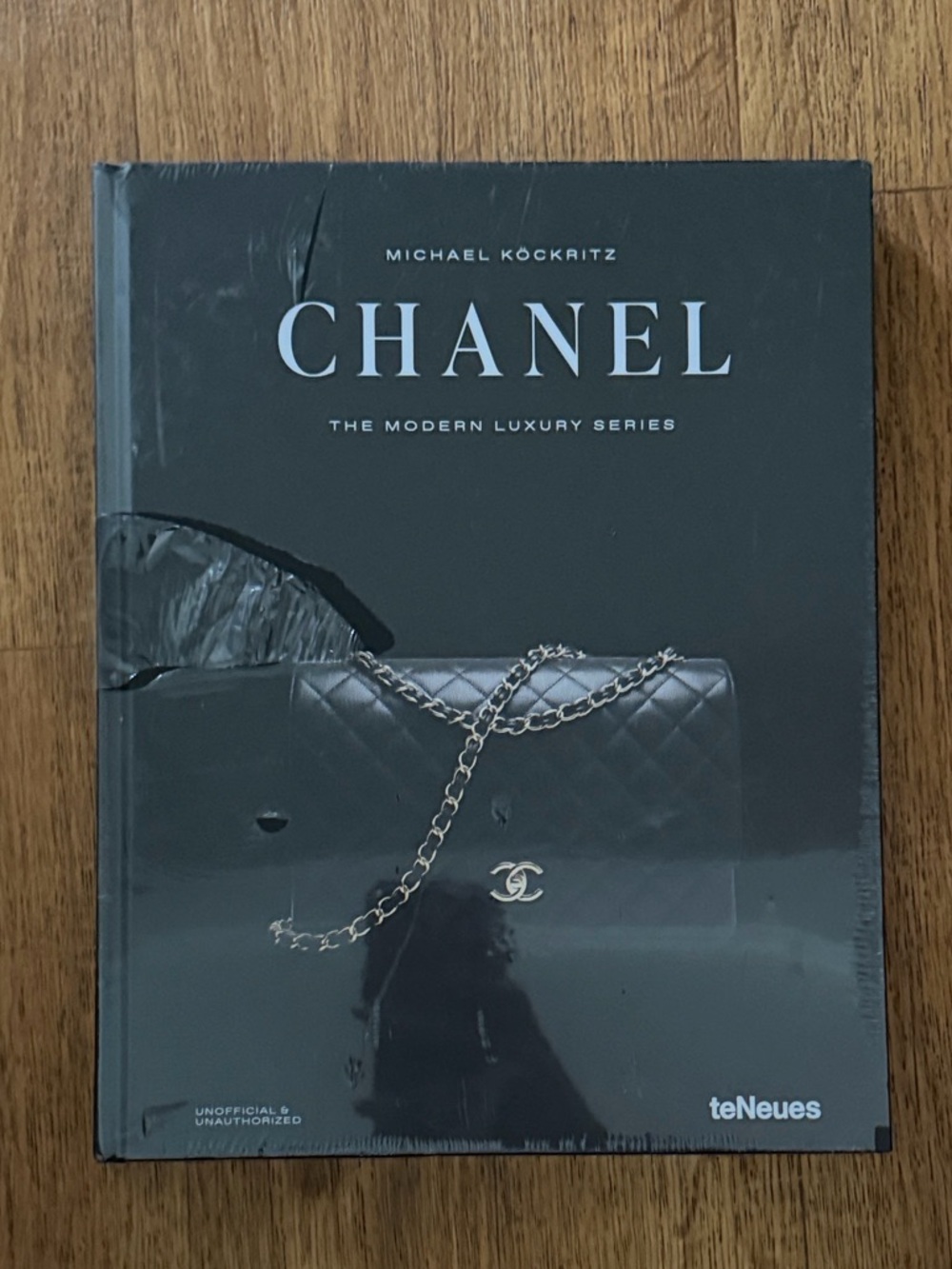 CHANEL COCO PHOTO COFFEE TABLE BOOK MICHAEL KOCKRITZ THE MODERN LUXURY TENEUS IT